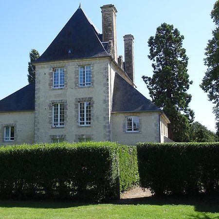 Chateau Turgot Gites Bons-Tassily Værelse billede