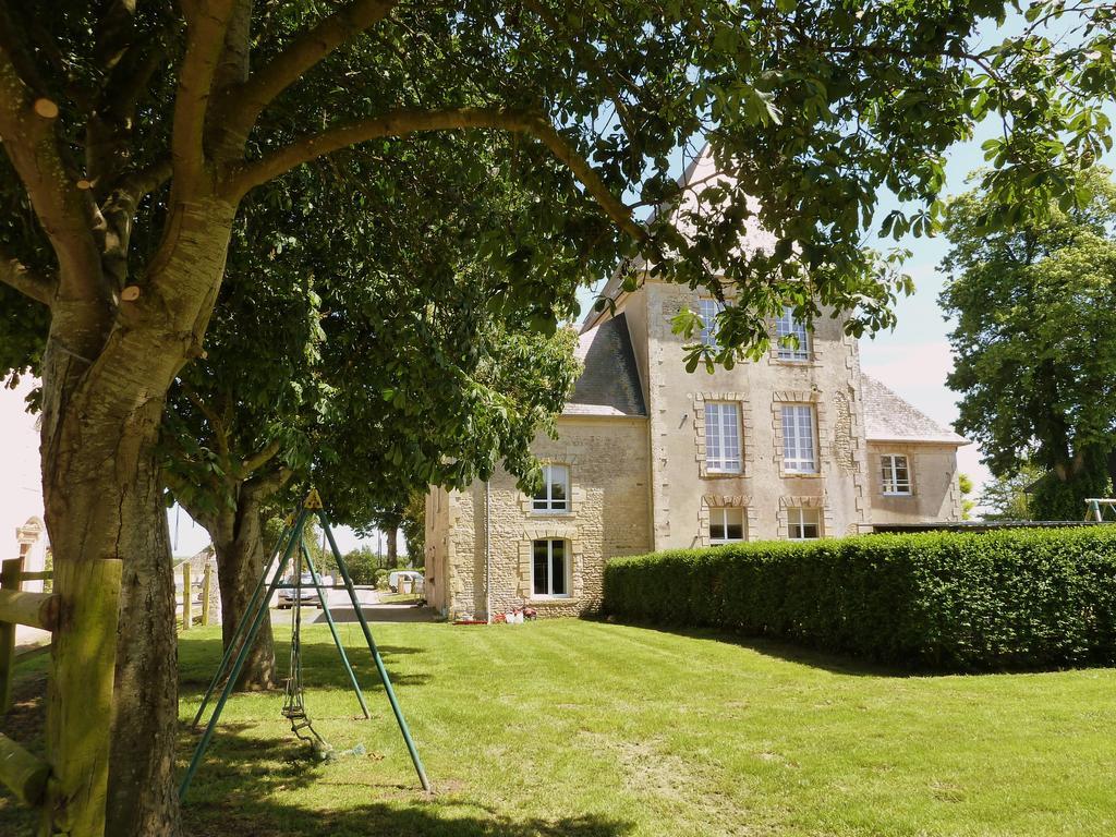 Chateau Turgot Gites Bons-Tassily Værelse billede
