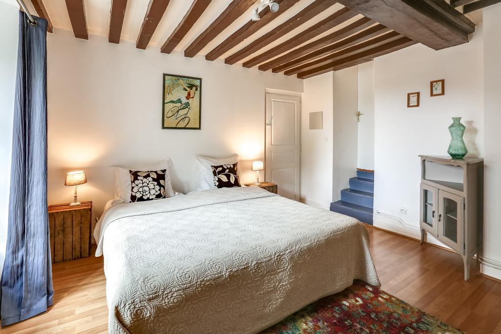 Chateau Turgot Gites Bons-Tassily Eksteriør billede